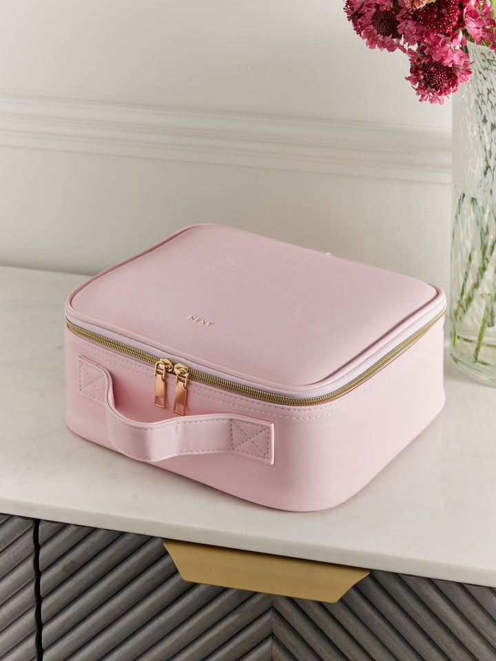 GoBe™ LED Makeup Bag with Lighted Mirror